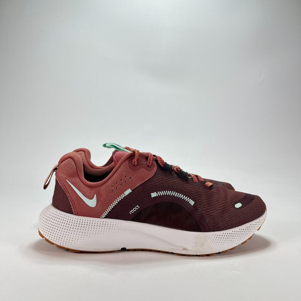 Nike React Escape Run 2 Burgundy Mint Running Shoes DJ9976-600 Women's Size 9